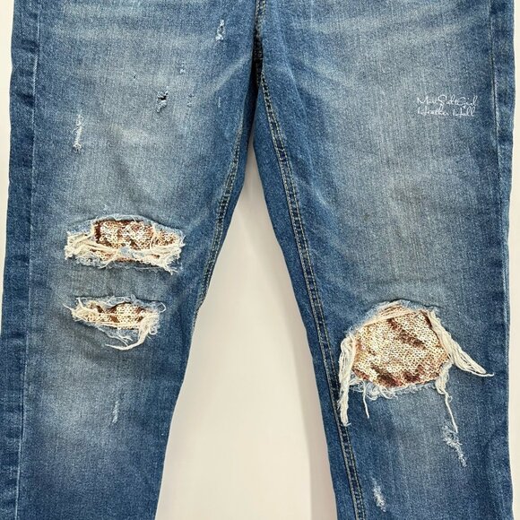 Arizona Boyfriend Mid-Rise Distressed Gold Sequins Cropped Capri Jeans Size 3 - Picture 3 of 6